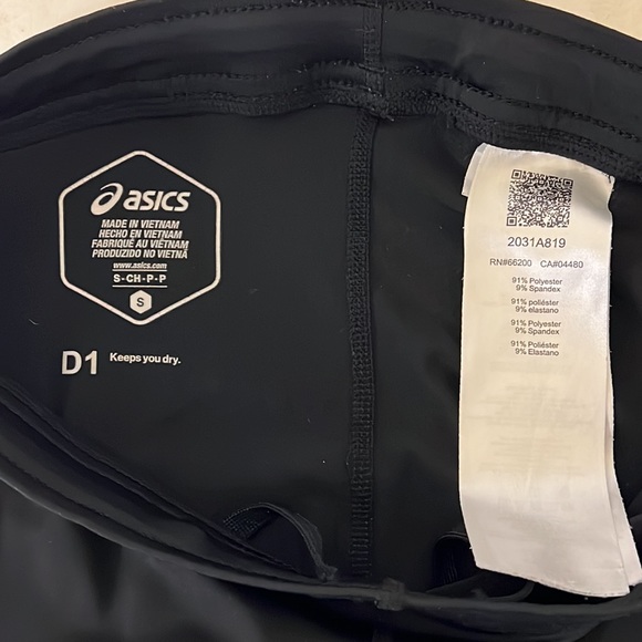 ASICS BASE LAYER JOGGERS IN BLACK - Picture 4 of 4